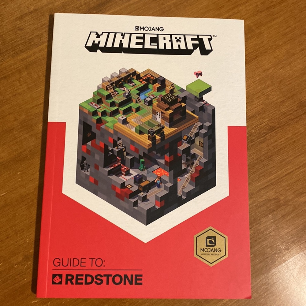 Minecraft: Guide Collection 4-Book set - Picture 6 of 8